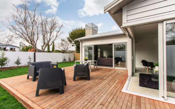 Моющее средство для деревянных настилов и террас NATURAQUA DECK SOAP